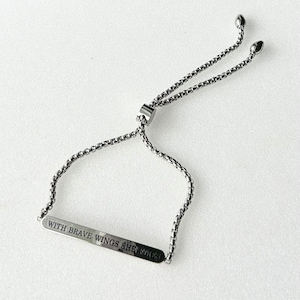 Bracelet de type SLIDER ID avec des ailes courageuses, elle vole, mesurant jusqu'à 25 cm (10 po.) ton argent