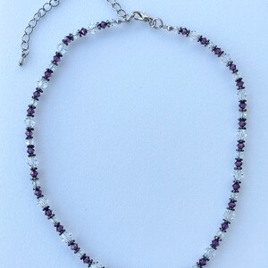 Collier vintage en verre cristal facetté : perles violettes et transparentes, 16 pouces