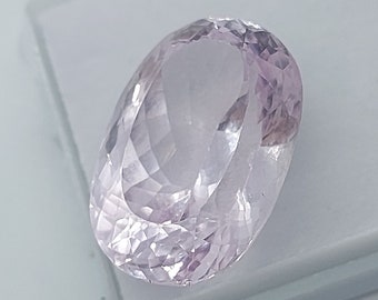 Huge Kunzite gemstone - faceted natural Spodumene 19.85 CTS - 20 x 13 mm - lavender/pink transparent stone for jewelry making