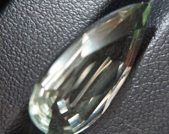 Améthyste verte scintillante - Prasiolite naturelle à facettes 8,05 CTS - forme poire 22 x 10 mm - Pierre transparente en vrac pour bijoux