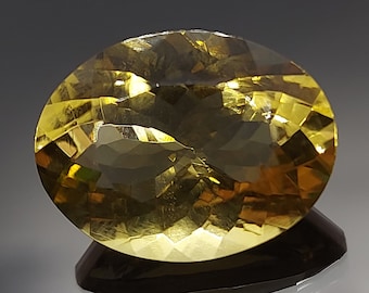 AAA natural Citrine gemstone - faceted loose Citrine 12.20 CTS - oval shape 17.7 x 13.5 mm - golden Quartz stone - Canadian supplier