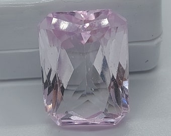 Huge natural Kunzite gemstone - faceted loose Spodumene - 20.90 CTS - emerald shape 18 x 13 mm - transparent stone for jewelry making