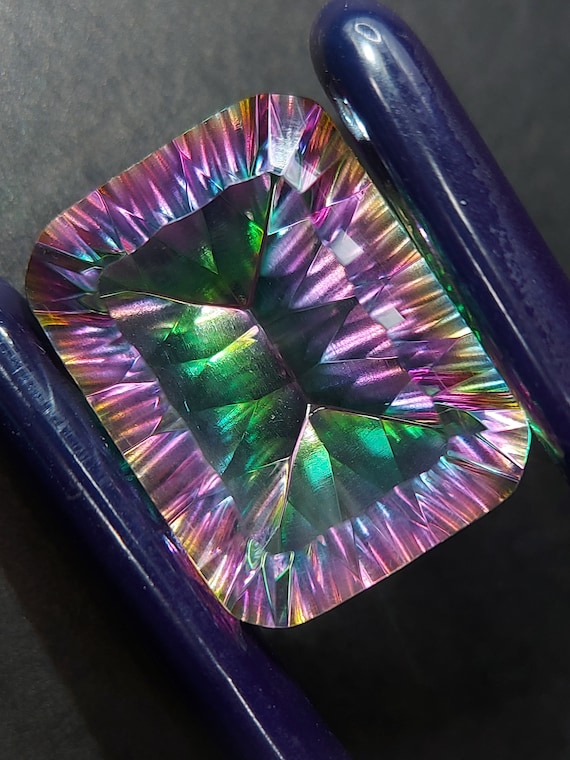 Superbe!!! Pierre précieuse ovale certifiée topaze mystique