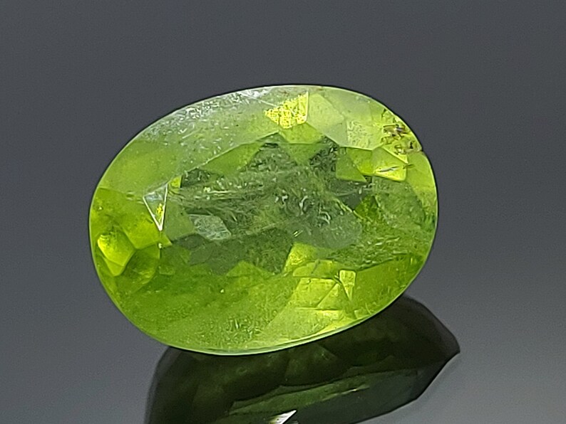 Natural Peridot Gemstone Faceted Loose Peridot 5 85 Cts Etsy