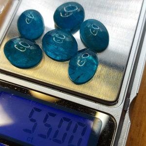 Cabochão de Apatita neon no atacado - Gema de Apatita natural azul-esverdeada solta, 55,00 quilates - 6 formatos ovais de 14 x 11 mm - Pedra extraída da terra africana imagem 10