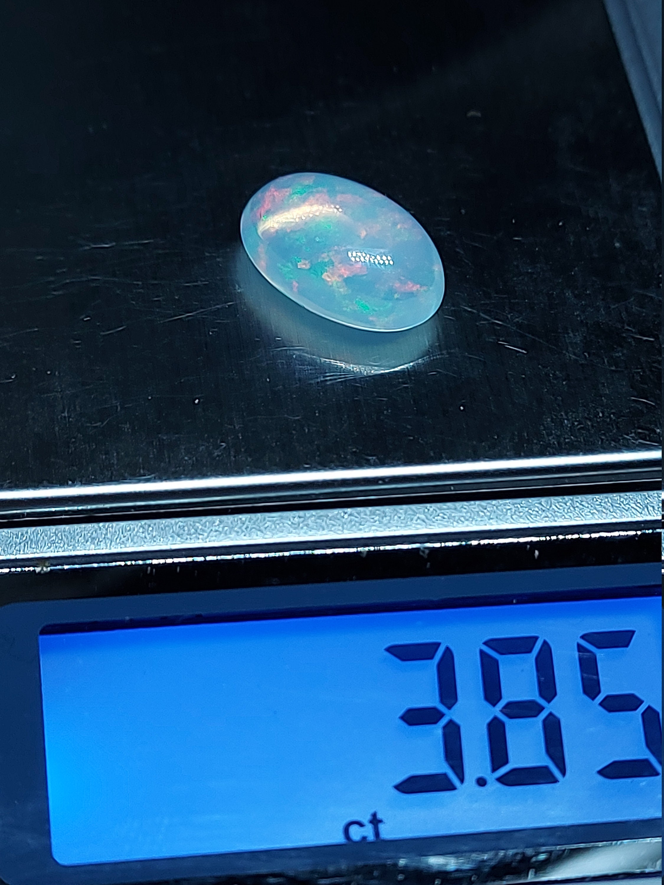 Cabochon Ovale En Opale Welo éthiopienne Blanche - 1,45 Carats - Naturelle
