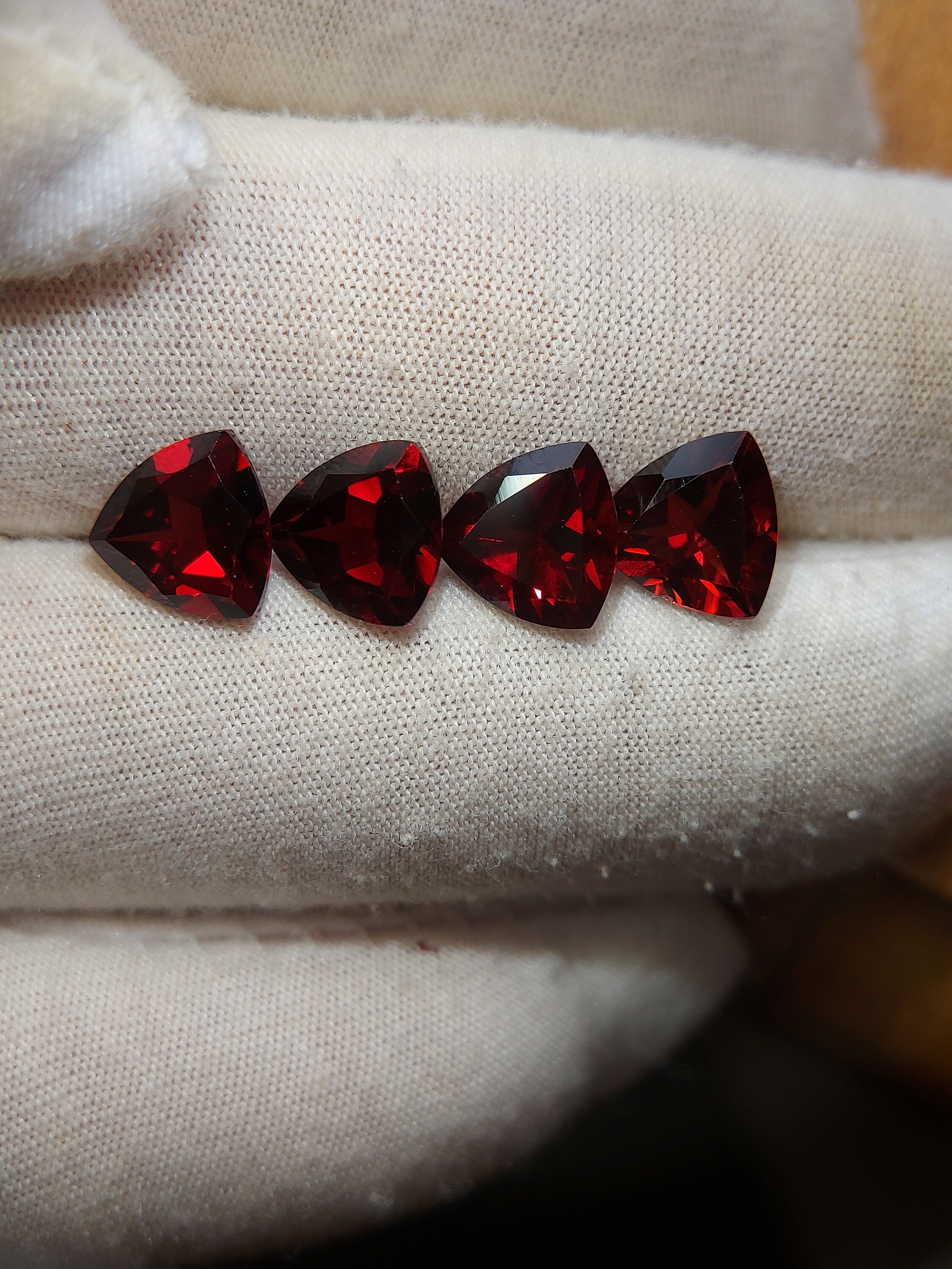 4 Bright Red Garnet Gemstone - Faceted Natural Garnet 11.15 CTS