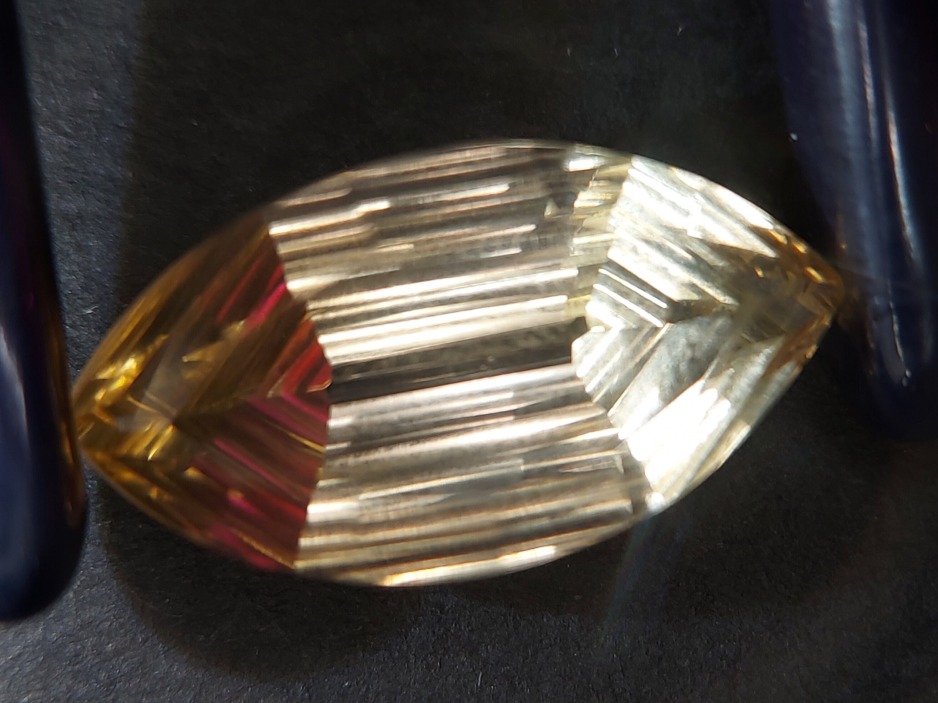 高品質のシトリン宝石 - ファセットカットの天然ゴールデンクォーツ