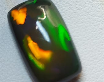 Top grade black opal cabochon -  natural welo opal gemstone 8.85 CTS - Baguette shape 18 x 11 mm - AAA loose Ethiopian fire opal