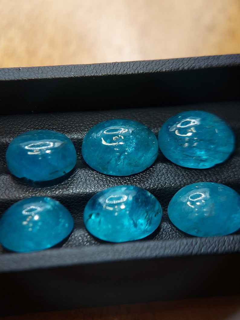 Cabochão de Apatita neon no atacado - Gema de Apatita natural azul-esverdeada solta, 55,00 quilates - 6 formatos ovais de 14 x 11 mm - Pedra extraída da terra africana imagem 7