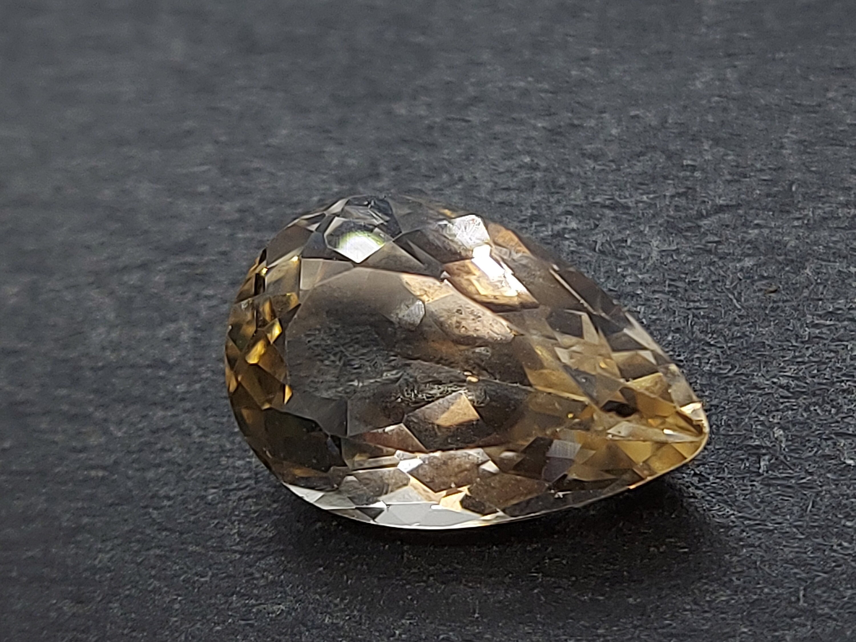 Natural peach color Morganite gemstone - faceted loose Morganite gemstone 4.10 CTS - pear shape 13 x 9 mm - cut Beryl stone