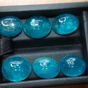 Cabochão de Apatita neon no atacado - Gema de Apatita natural azul-esverdeada solta, 55,00 quilates - 6 formatos ovais de 14 x 11 mm - Pedra extraída da terra africana imagem 5