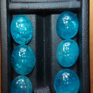 Cabochão de Apatita neon no atacado - Gema de Apatita natural azul-esverdeada solta, 55,00 quilates - 6 formatos ovais de 14 x 11 mm - Pedra extraída da terra africana imagem 6