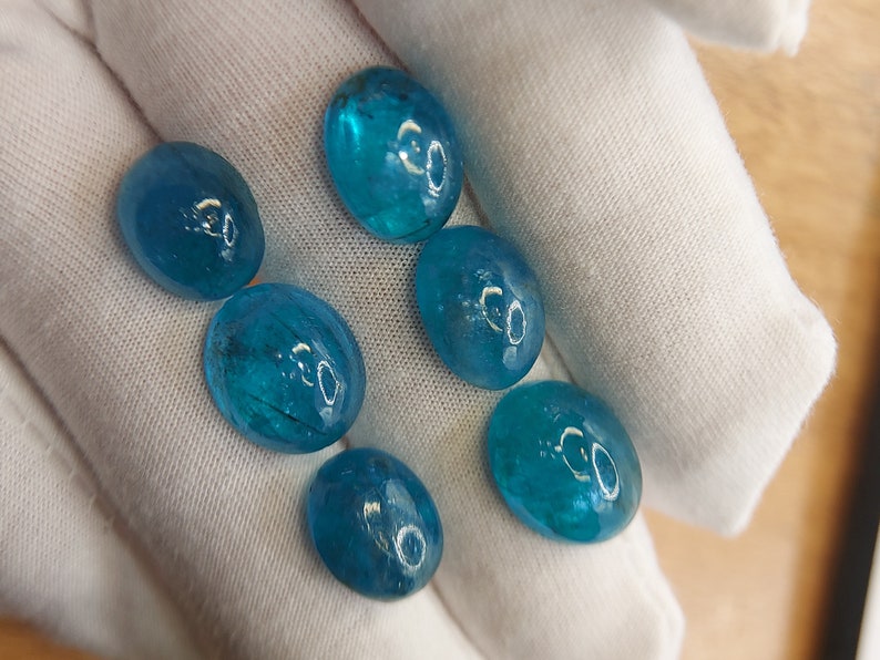 Cabochão de Apatita neon no atacado - Gema de Apatita natural azul-esverdeada solta, 55,00 quilates - 6 formatos ovais de 14 x 11 mm - Pedra extraída da terra africana imagem 9