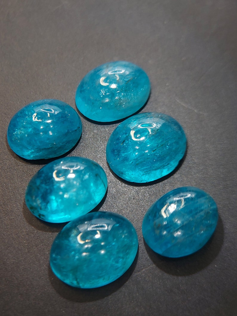 Cabochão de Apatita neon no atacado - Gema de Apatita natural azul-esverdeada solta, 55,00 quilates - 6 formatos ovais de 14 x 11 mm - Pedra extraída da terra africana imagem 4