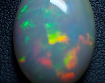 Iridescent white opal cabochon - large natural welo Opal gemstone 14.10 CTS - loose untreated ethiopian rainbow stone for jewelry making