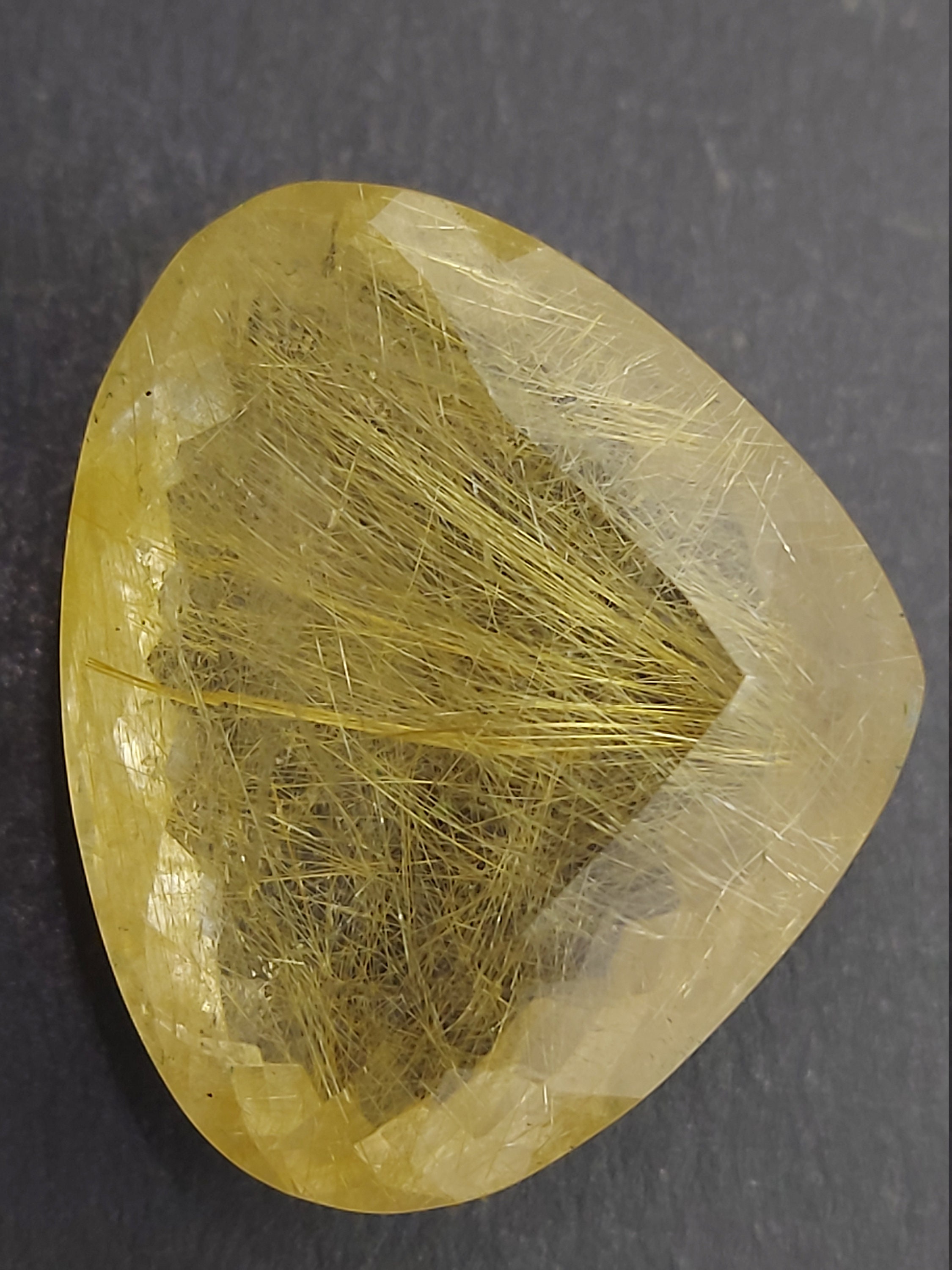 Quartz Rutilé Doré Taillé En Poire 81 Carats - Pierre Précieuse Vrac - Neuf De Qualité
