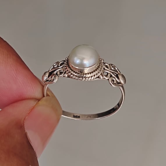 CLARA Certified Moti 5.5 cts or 6.25 ratti Zoya Sterling Silver Pearl Ring  Price in India - Buy CLARA Certified Moti 5.5 cts or 6.25 ratti Zoya  Sterling Silver Pearl Ring Online