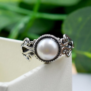 Natural Freshwater Pearl Ring, Sterling Silver Ring, White Pearl Ring, Statement Ring, Boho Ring, Artisan Ring, Women Ring, Handmade Jewelry