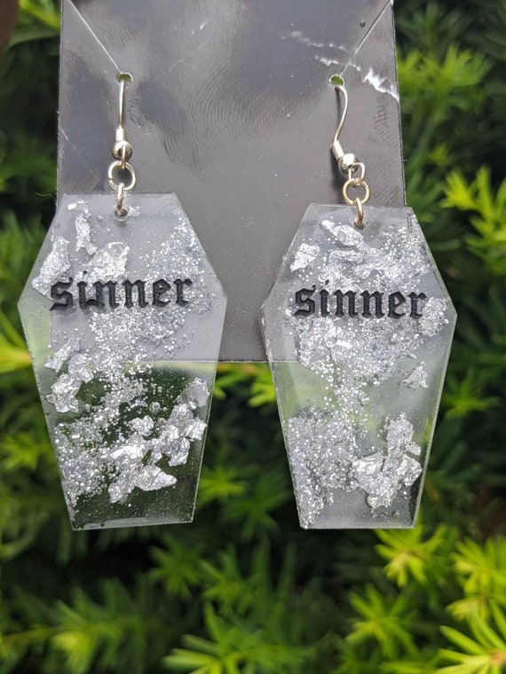 Jewelry for store sensitive skin