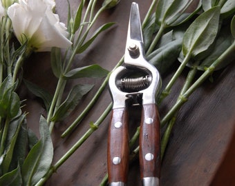 Edelstahl Gartenschere mit Holzgriff - Sekundenzeiger