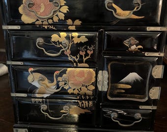 Antique Japanese Lacquer Cabinet - Kodansu