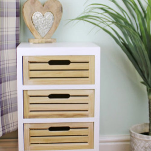3 Drawer Unit Fully Assembled In White With Natural Wooden Drawers With Removable Legs