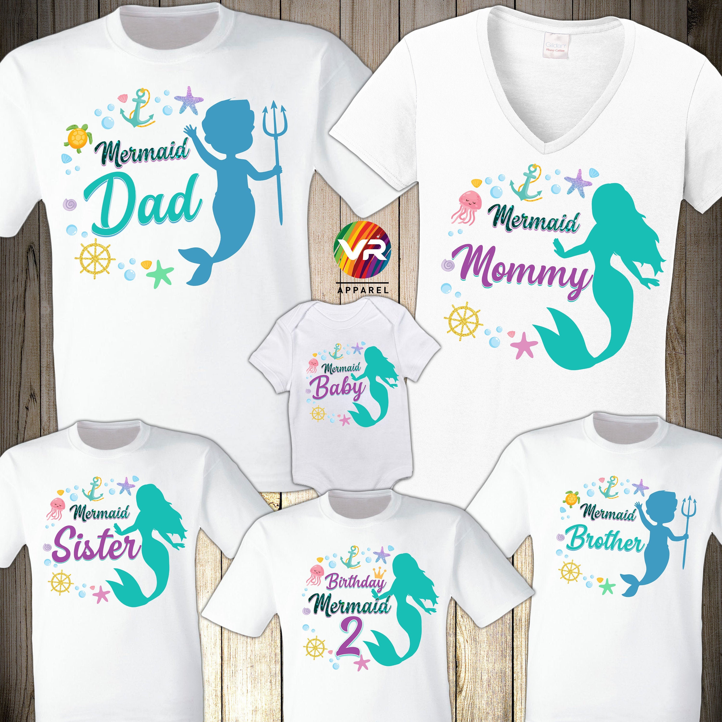 Mermaids Are Born in November. Gold Birthday Present T-Shirt