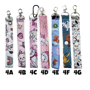 2-Pack Mouse Ear Holders - Backpack Clips For Theme Park Headbands
