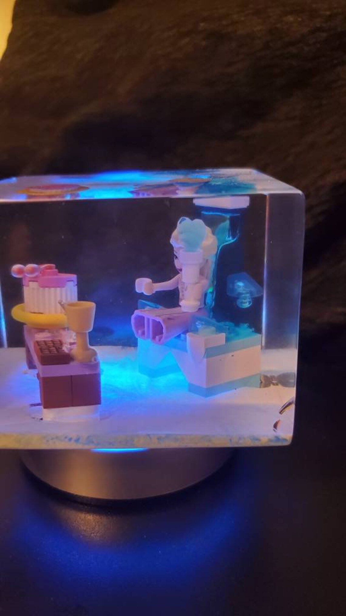 epoxy resin lego table