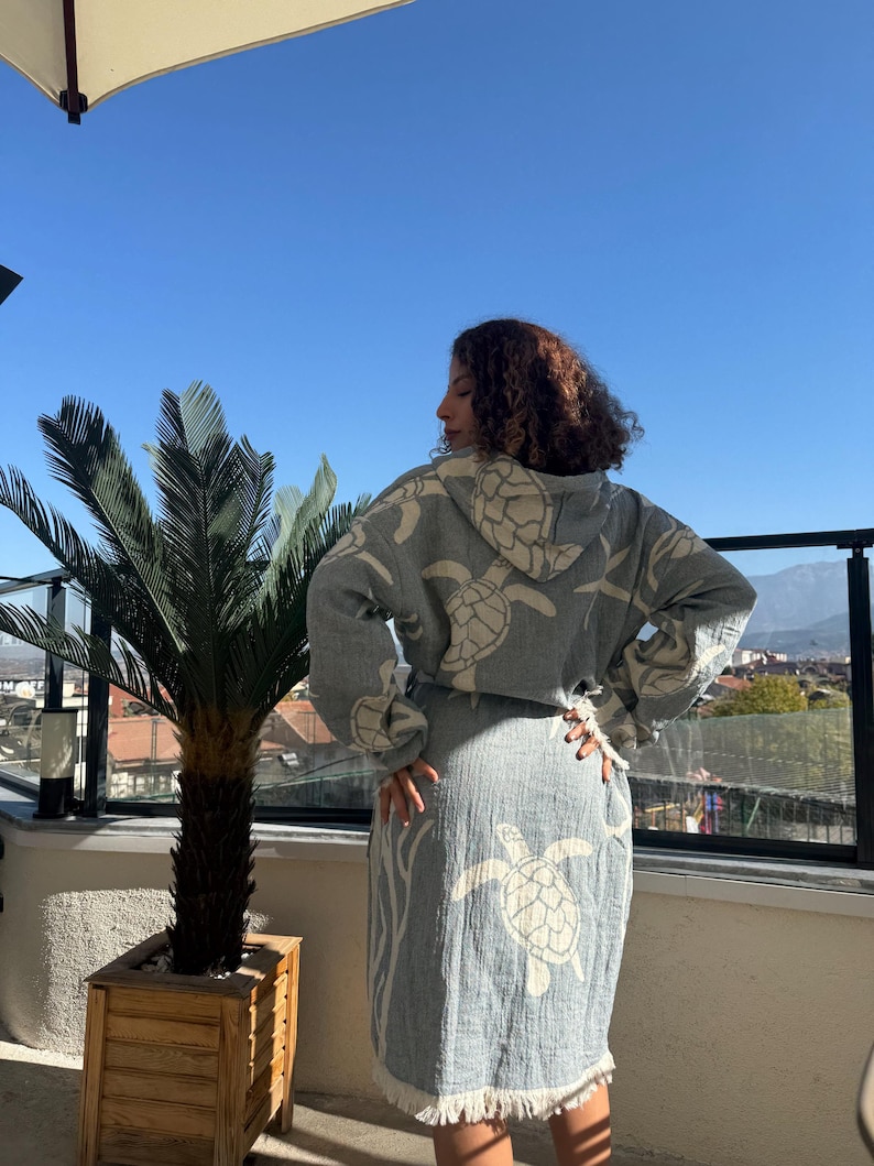 Kimono-morgonrock med huva i muslin – sköldpaddsmönster i turkisk bomull bild 3