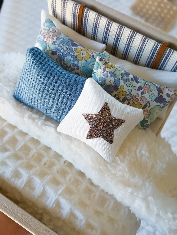Casa con almohadas hotsell