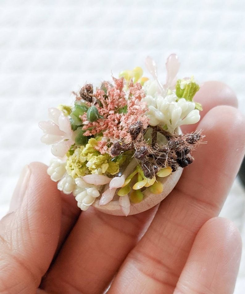 Dollhouse floral pot, Miniature plant, miniature pot with flowers, dollhouse planter, , modern dollhouse decor, Moss basket decor for maileg image 1