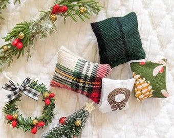 Miniature Christmas cushions/pillow set, dollhouse Christmas decor, christmas miniature bedding, Christmas tree pillow, Christmas Wreath
