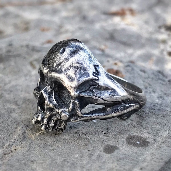 Bague tête de mort, bague tête de mort en argent, bijoux tête de mort, bague tête de mort pour homme, bague gothique, bague motard, Memento Mori, bague tête de mort anatomique, bijoux pour homme