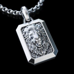Lion Pendant,Personalized Lion Necklace, Men Lion Necklace, Halloween Gift for Men, Silver Lion Charm,Gift for Husband