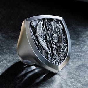 Anello in argento fatto a mano con l'Arcangelo Michele, anello personalizzato di San Michele, gioielli religiosi, regalo del Salvatore, regalo di San Valentino, regalo per uomini religiosi
