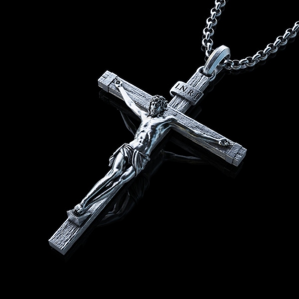 Personalisierte Silber Jesus Kreuz Halskette, handgefertigte Kreuzigung von Jesus Kreuz Anhänger, gravierter Jesus Charm, religiöses Gedenkgeschenk für Männer