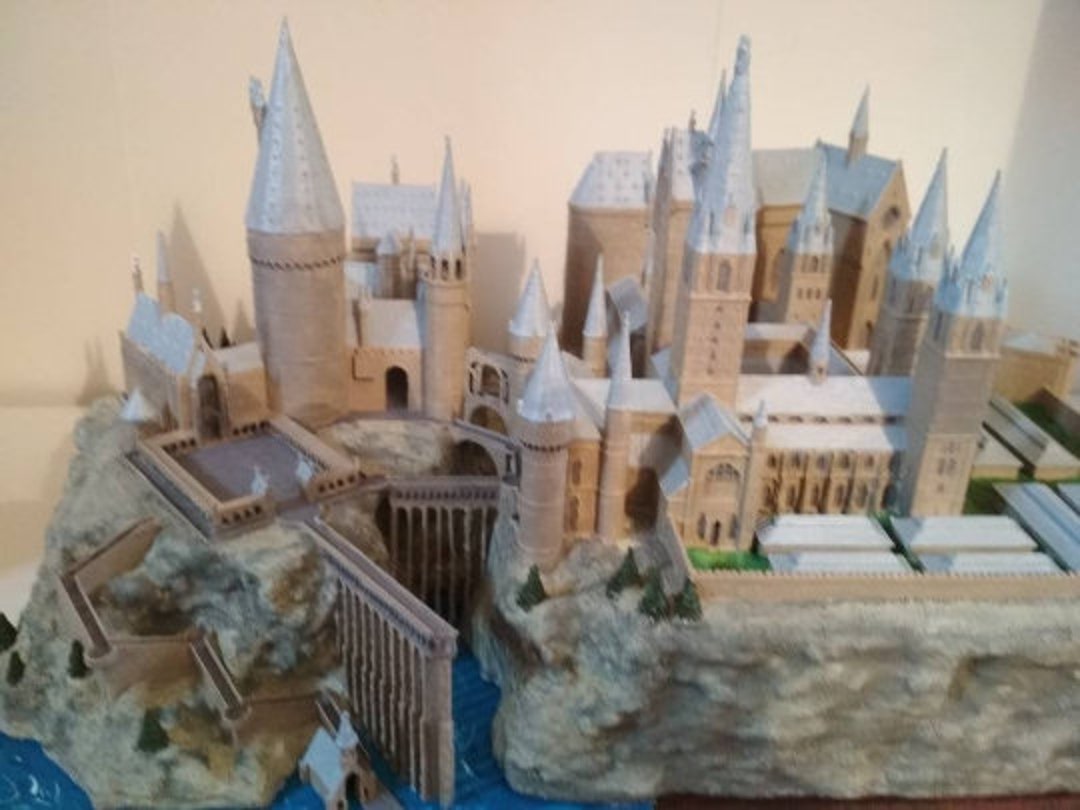 Hogwarts castle model kit hotsell