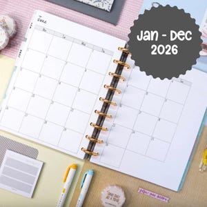 Calendario mensual con fecha 2026, insertos impresos y perforados en A5, A6, Personal, Personal Wide y HP Classic.