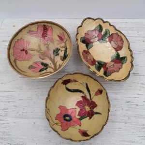 Vintage Brass Enamel Bowl, Carved Brass Indian Bowl, Floral Motive Plate, Golden Color Bowl, Pedestal Plate, Vintage 1980&#39;s, House Decor