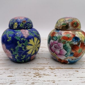 Oriental Furnishings Chinese Floral Square Porcelain Vase Gold Line with Lime Green and Coral. Oriental Furnishings Chinese Floral Square Porcelain Vase Gold Line with Lime Green and Coral.