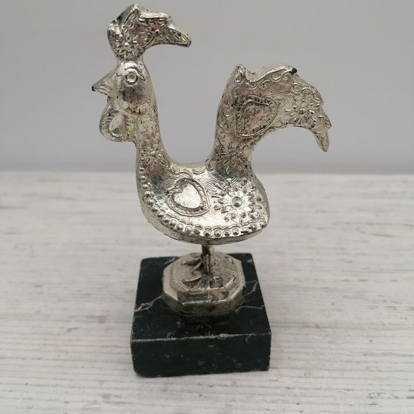 Figurine vintage de coq en métal portugais en laiton 4,2 pouces, coq portugais traditionnel, statue de coq en laiton, décoration de coq en laiton blanc