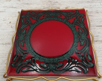 Vintage fyrkantig bas i keramik för kruka med metallben, Snidad metallbas, röd fyrkantig bas med ben, bas för krukor/vaser/burkar, heminredning