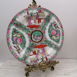 Vintage Chinese 9&quot;big plate, Oriental Rose Medallion plate, Rose Familie Chinese plate,Big plate Chinese, Rare Colllectible plate