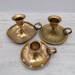 Piccolo candeliere vintage in ottone, candeliere con decorazione a cuore, piccolo candeliere con manico, portacandele unico, candela con decorazione floreale