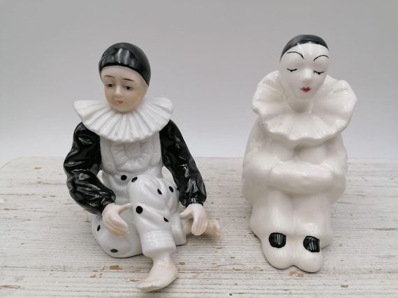 ヴィンテージピエロピエロの置物、陶器のピエロ像、座ったピエロの置物