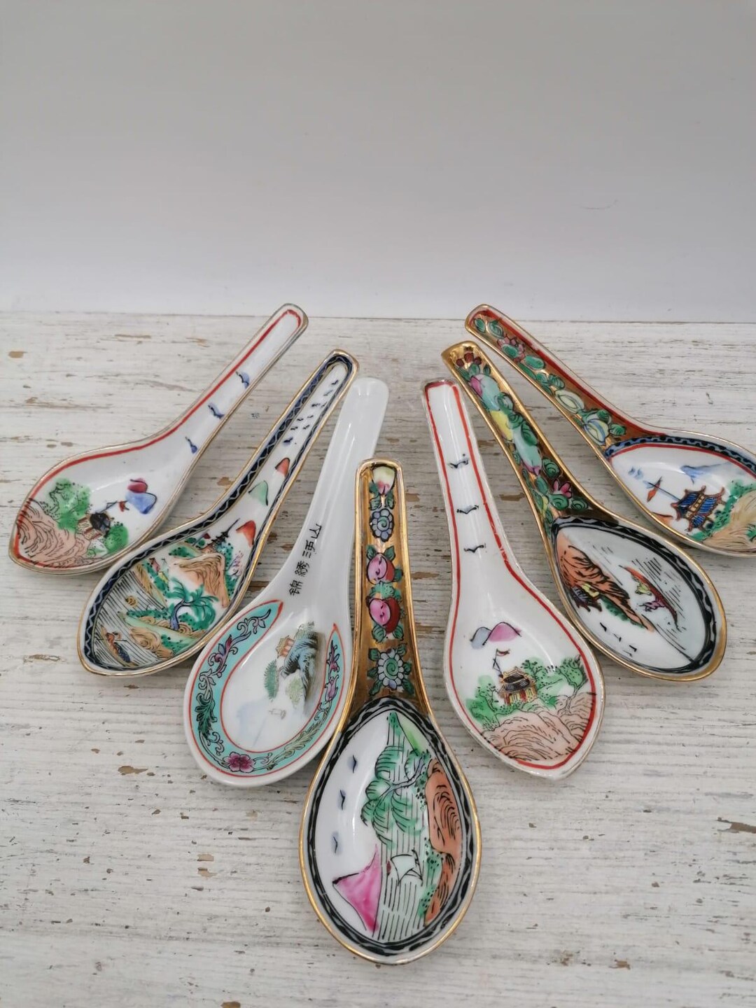 Vintage-Porzellan-Suppenlöffel, handbemalter Nudel- und Reislöffel, chinesischer Porzellanlöffel mit Naturmotiv, asiatisch-orientalischer Porzellan-Dekorlöffel