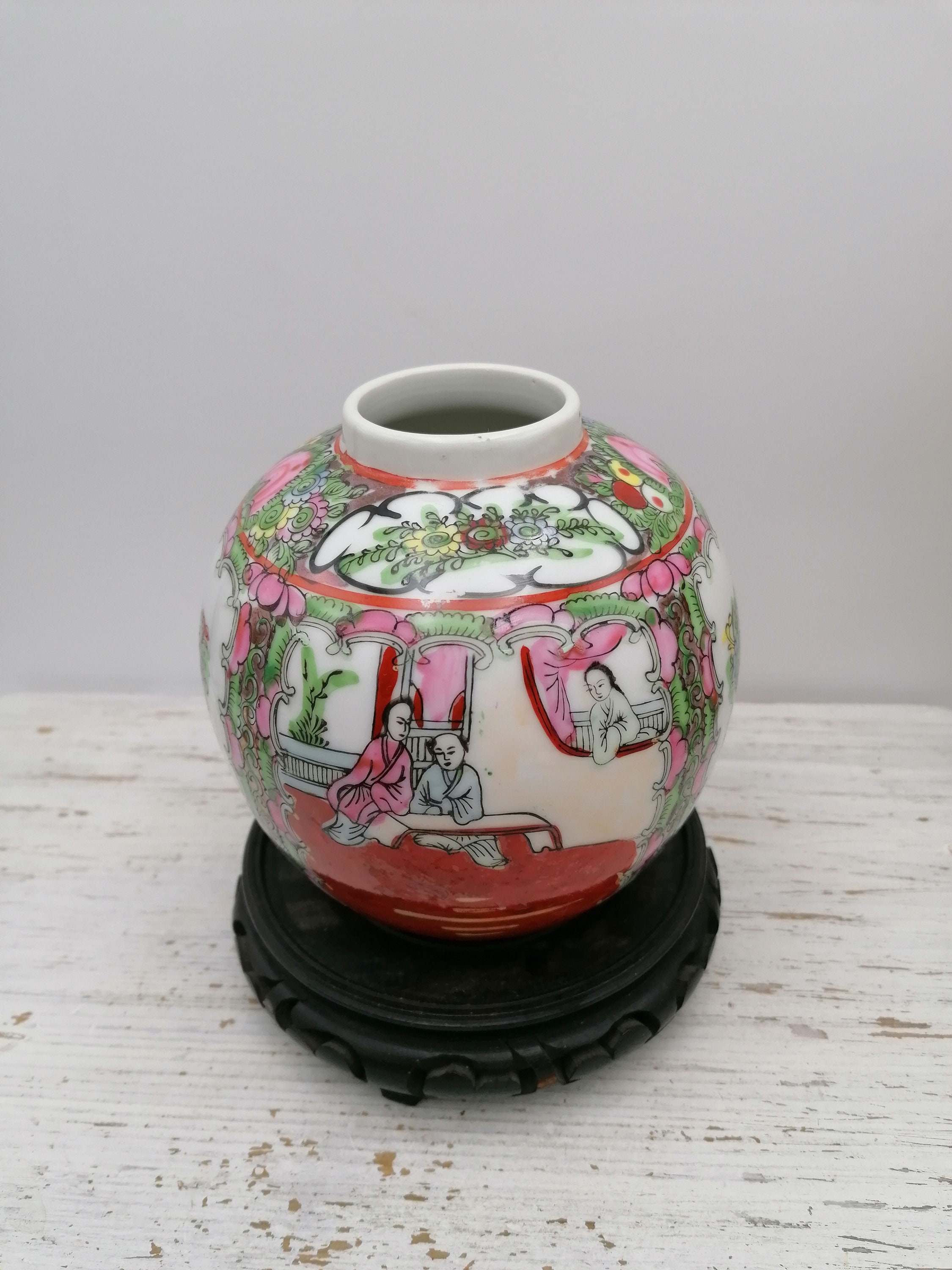 vase chinois vintage de 5, 2 po. avec couvercle, vase rose familie, grand peint à la main, médaillon rose