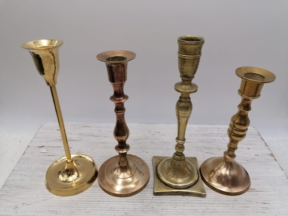 Messing Kerzenständer, Vintage Messing Kerzenhalter, Kerzenständer mit rundem Sockel, goldene Farbe Kerzenhalter, Wohnkultur